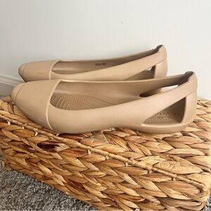 Crocs Iconic Comfort Sienna Flat Nude/Tan Ballet Flats Size 9